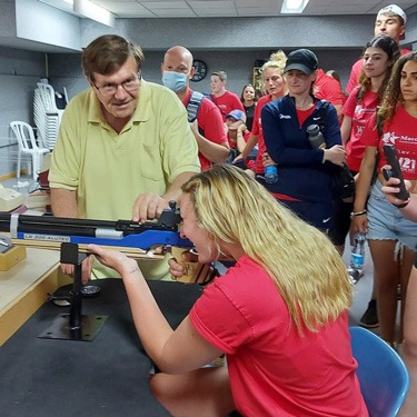 Maccabiah athletes at Beit Halochem.